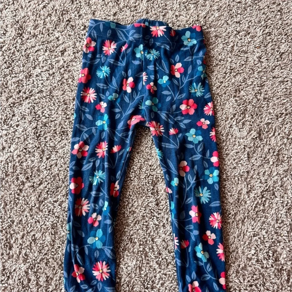 Old Navy Kids Pajama Set - Blue and Pink Floral Pj's Long sleeve pajamas Size 3T